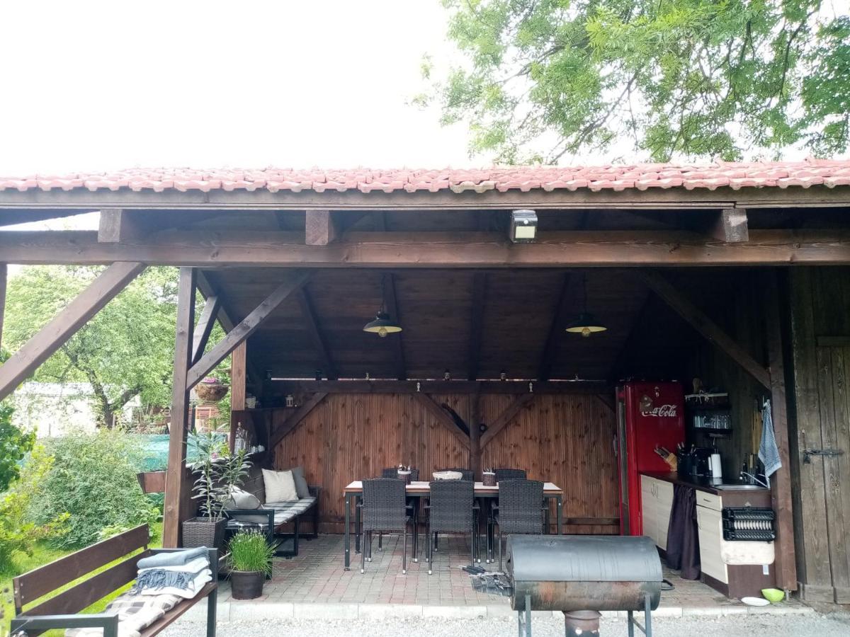 Mija Apartman S Vinnym Sklipkem, Zahradou A Grilem Каёв Экстерьер фото