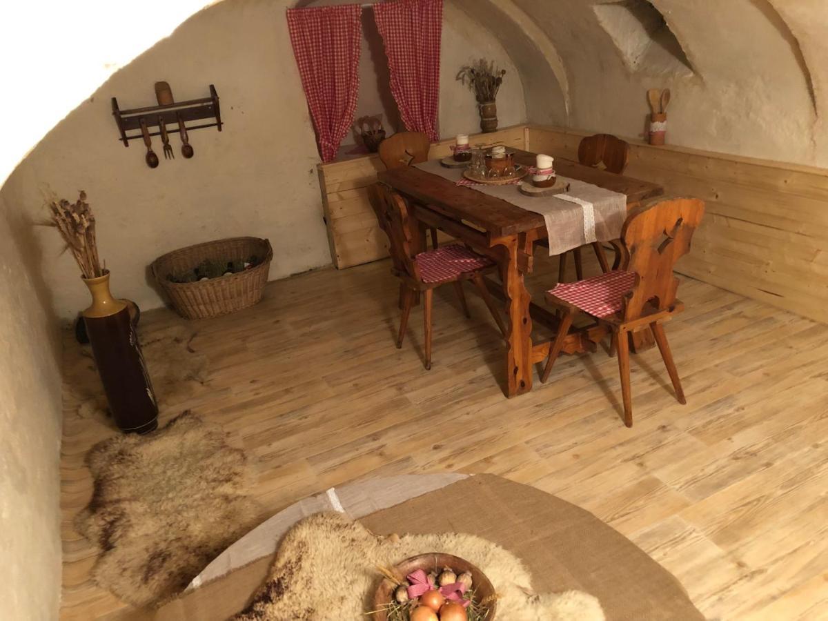 Mija Apartman S Vinnym Sklipkem, Zahradou A Grilem Каёв Экстерьер фото