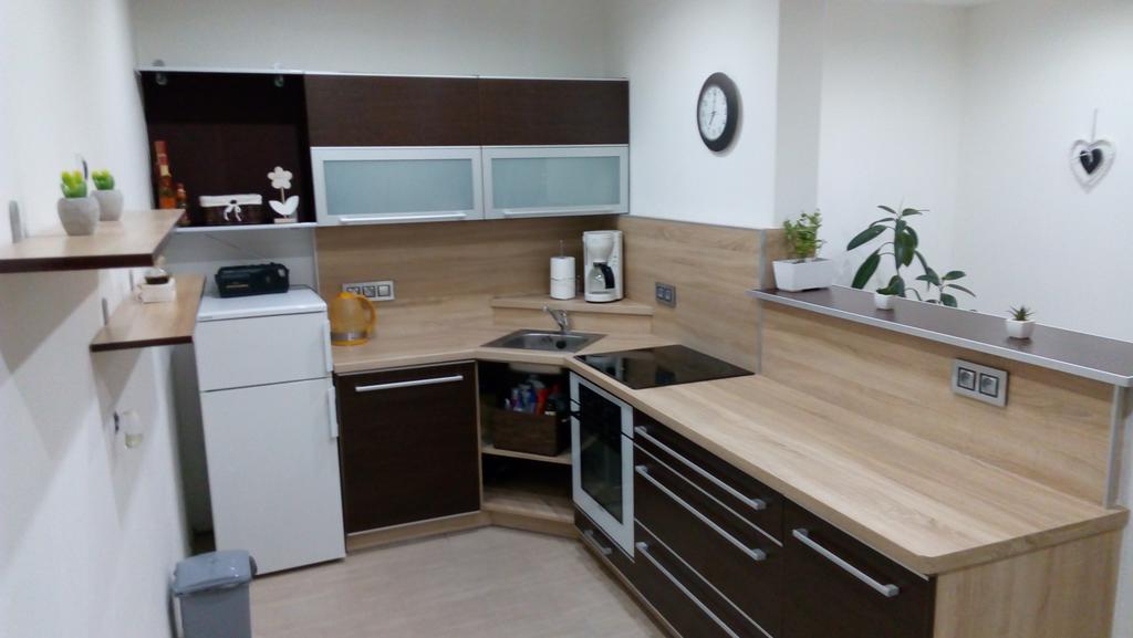 Mija Apartman S Vinnym Sklipkem, Zahradou A Grilem Каёв Экстерьер фото